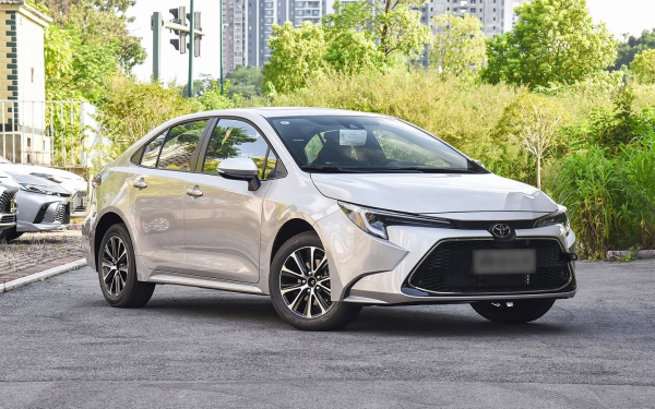 
            Мы нашли замену Camry и RAV4. Эти модели Toyota не подорожают с 1 декабря
        