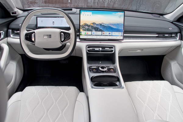 Серверная петля. Geely Galaxy A7 в руках Леонида Голованова